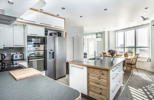 Joppa Apartment | Spectacular ground floor apartment with unbeatable views across the Firth of Forth.