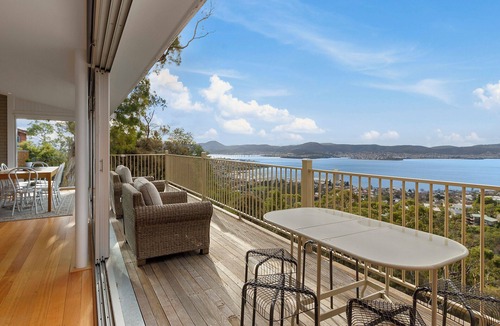 Mount Nelson House | Spectacular Views - 4 Bedrooms - Free Parking - Mount Nelson