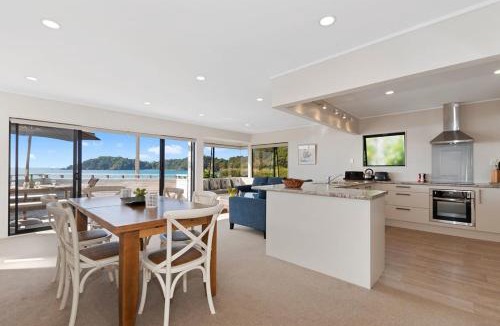 Matapouri House | Spectacular Woolleys Bay - Matapouri Holiday Home