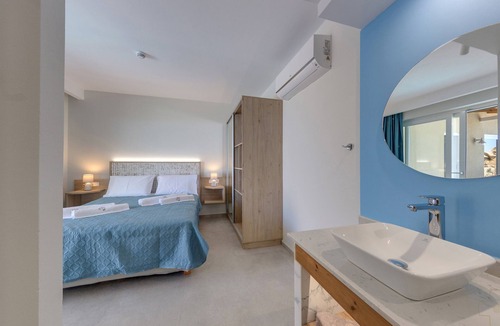 Agia Pelagia Hotel | Spiros Soula Thematic Suites