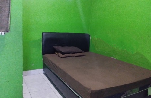 Kecamatan Kediri Hotel | SPOT ON 93436 Penginapan Mekar Sari Near PT. Lombok Menara Energygas