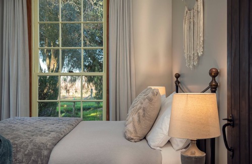 Springlands Bed & Breakfast | St Leonards Vineyard Cottages
