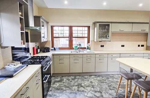 MacMerry Bed & Breakfast | St Martins Guest House - Room 3