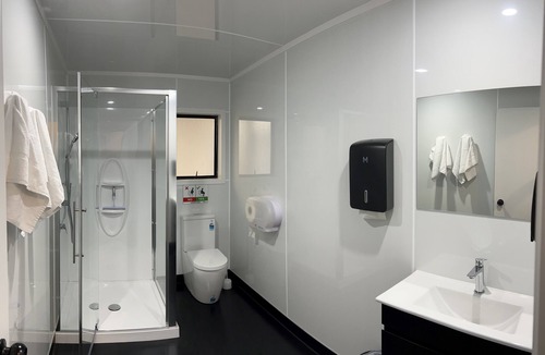 Hilltop Hotel | Stag Park Accommodation
