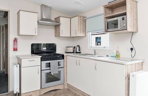 Prestonpans Apartment | Starlink WIFI - Havan Caravan Park