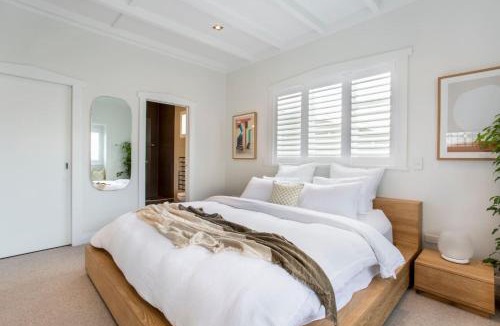 Westmere House | State-Of-The-Art Executive Home - Aircon - Spa