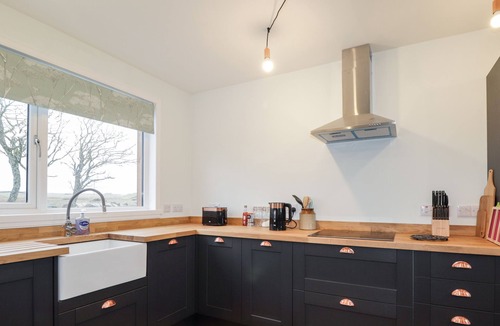 Lybster House | STATION HOUSE, pet friendly, character holiday cottage in Lybster