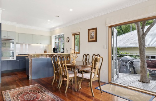 Miramar House | Stay over the Harbour - Beautiful Miramar Villa