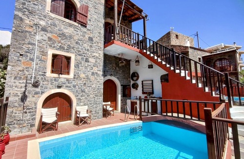 Mavrikiano House | Steinhaus Erato Privater Pool Landschaftliche Kretische Ansichten by Interhome