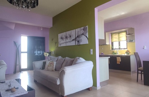 Megala Chorafia Villa | Stella’s maisonette is situated in Aptera. It covers a surface of 117