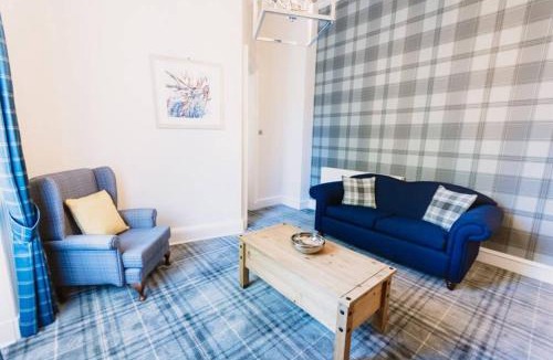 Birnam Apartment | Stewart Apartment - A unique Apartment in countryside park with WIFI and access to bar and pool
