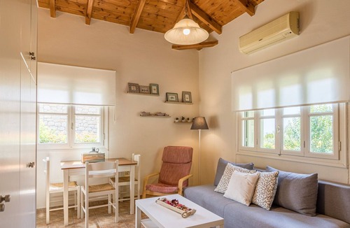 Stoupa Villa | STONE HOUSE 1 - Villas Lithos, Stoupa