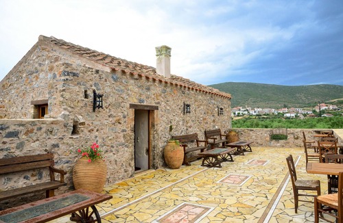 Velies House | Stone made apartment in olive farm near Monemvasia
