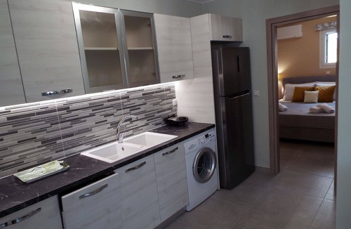 Karavados Apartment | Strelitzia apartment