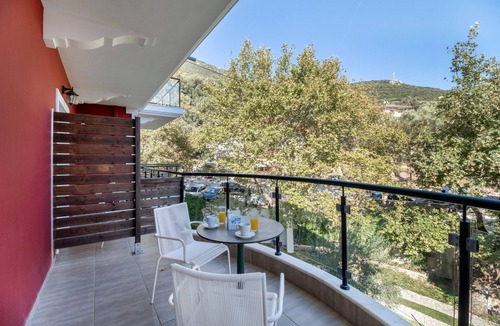 Anthousa Apartment | Studio Apartment 'Deluxe 2 Adults - B' with Shared Terrace, Wi-Fi and Air Conditioning