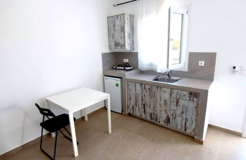 Glastros Apartment | Studio apartment for 3 people, with private