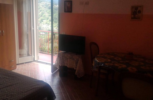 Gioiosa Marea Apartment | Studio apartment in a holiday home in Sicily, between sea and countryside, Gioiosa Marea