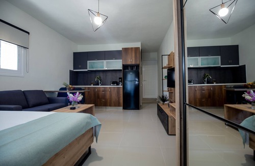 Makry Gialos Apartment | Studio Athena with panoramic view of MakryGialos