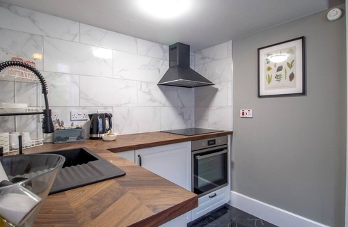 Glasgow Westend Apartment | Studio Dream with Loft, West End - Pass the Keys