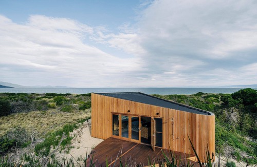 Dolphin Sands Apartment | Studio Tasmania - Secluded Luxury Sanctuary