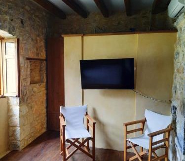 East Mani Apartment | Studio Tsiliviani