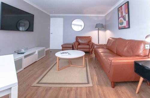 City Centre Glasgow Apartment | ⭐️Stunning 1 Bed Merchant City Apartment ⭐️w/Parking
