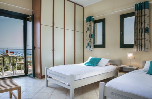 Kateleios Villa | Stunning 3BR Oceanview Villa with spectacular views, large pool, near Katelios