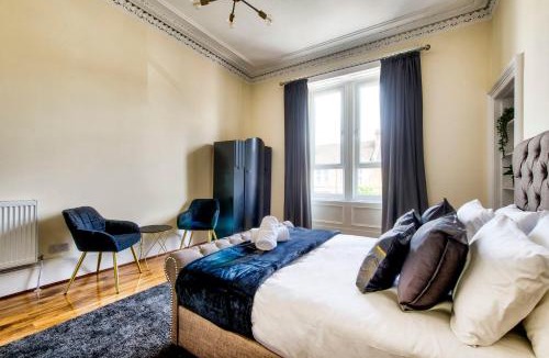 Pollokshields Apartment | Stunning 5 bedroom apt, close to city centre, SEC, Hydro and motorway
