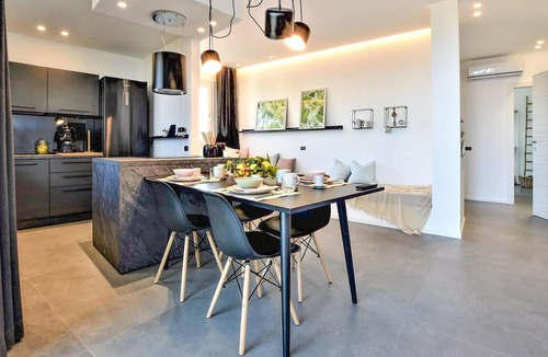 Trappeto Apartment | Stunning apartment in Trappeto with WiFi