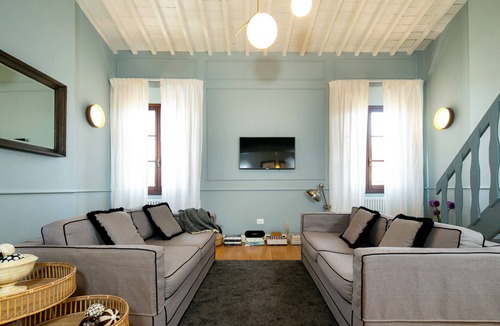 San Lorenzo Apartment | STUNNING BLUE FLORENCE