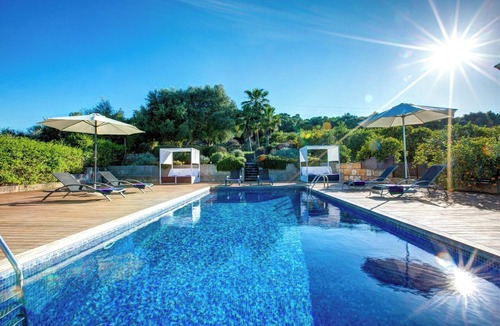 Buger Villa | Stunning Converted Farmhouse, A/C, Private Pool, Extensive Grounds & Idyllic Location in Buger!