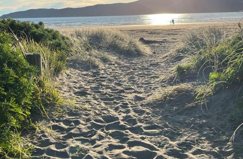 Paraparaumu Beach Apartment | Stunning executive family home!