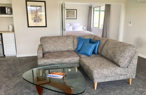 Wanaka House | Stunning guest house 5 minutes from Lake Wanaka