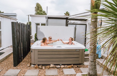 Oneroa House | Stunning, island time holiday retreat