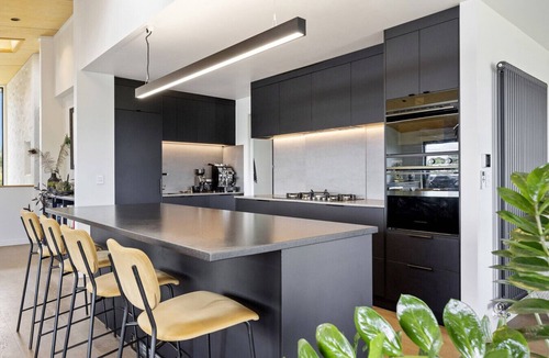 Hilltop House | Stunning Lakeview Home/Chef`s Kitchen/Hilltop