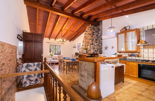 Escorca House | Stunning private villa for 6 people with WIFI, A/C, TV and patio