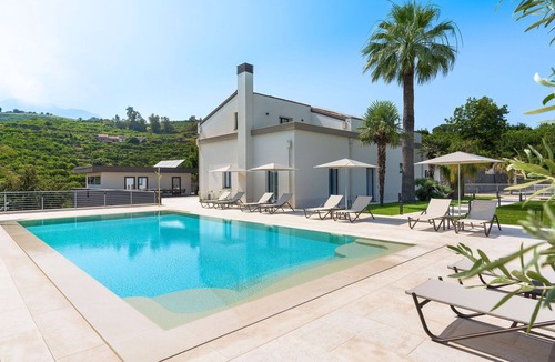 Mascali Villa | Stunning private villa for 11 guests with private pool, A/C, WIFI, TV, terrace and panoramic view