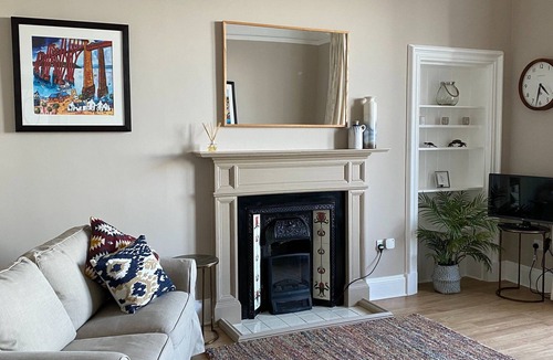 North Berwick Apartment | Stunning sea views, dog friendly holiday accommodation in North Berwick