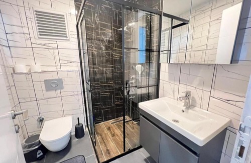 Kabatas Apartment | Stunning Sea View Amazing Flat 4BR 2BA AC