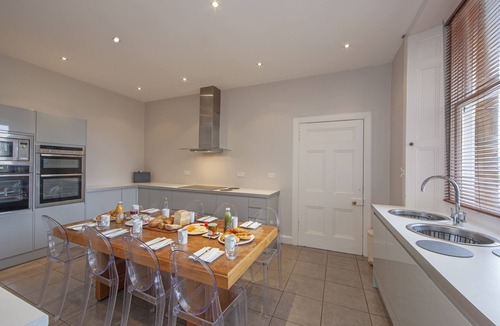 Oban House | Stunning seaviews from this 11 bedroom mansion in Oban - stay from 2-28 nights.