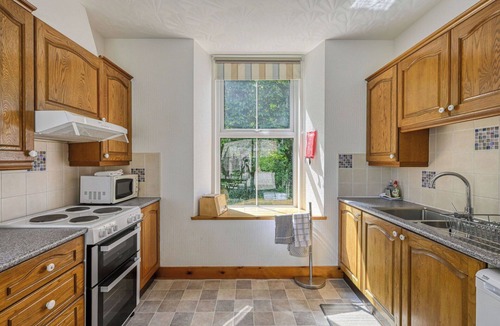 Glen Urquhart House | Stunning villa for 6 people with WIFI, patio and panoramic view