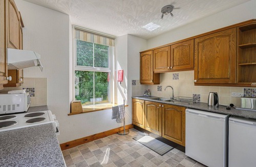 Glen Urquhart House | Stunning villa for 6 people with WIFI, patio and panoramic view