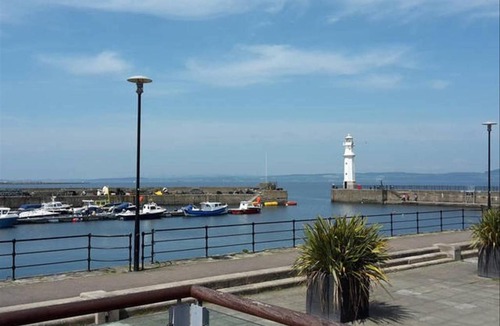 Newhaven Apartment | Stylish and modern 2 bedroom flat