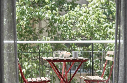 Athens City Centre Apartment | Stylish Apt next to the Archeological Museum