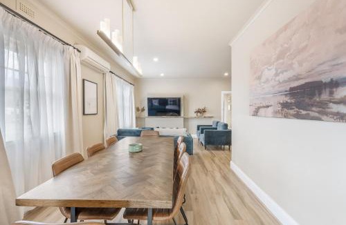 Moonah House | Stylish Family Getaway with Modern Comforts