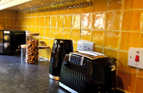 Central Aberdeen Apartment | Stylish flat in central location. Pet friendly