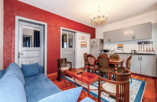 Karakoy Apartment | Stylish Galata 3BR w/Balcony & Bosphorus View/AC