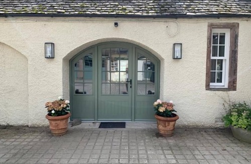 Kirkton Manor House | Stylish Scottish, book-filled getaway with beautiful walks