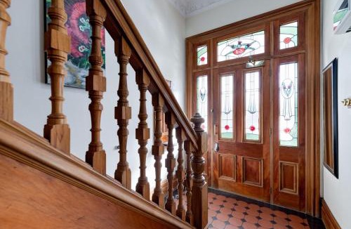 Oriental Bay Villa | Stylish Victorian Home Near Walk to Beach & Te Papa