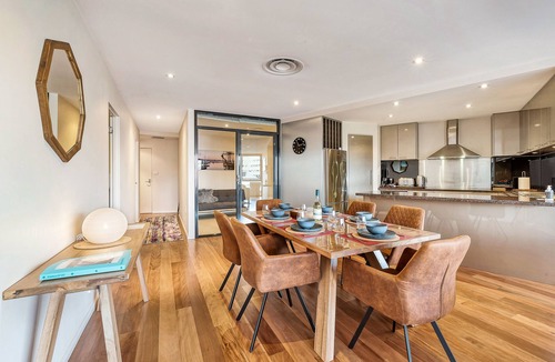 Sullivan's Cove Apartment | SUB PENTHOUSE LUXE SUITE. CBD. FREE PARKING.